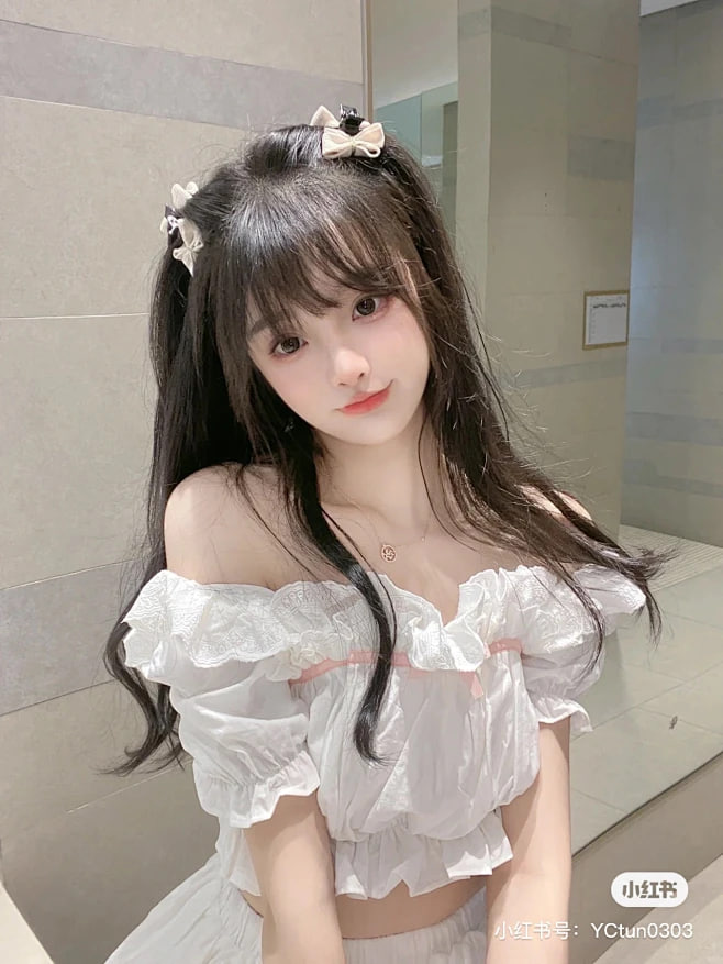 一个明星的诞生海报